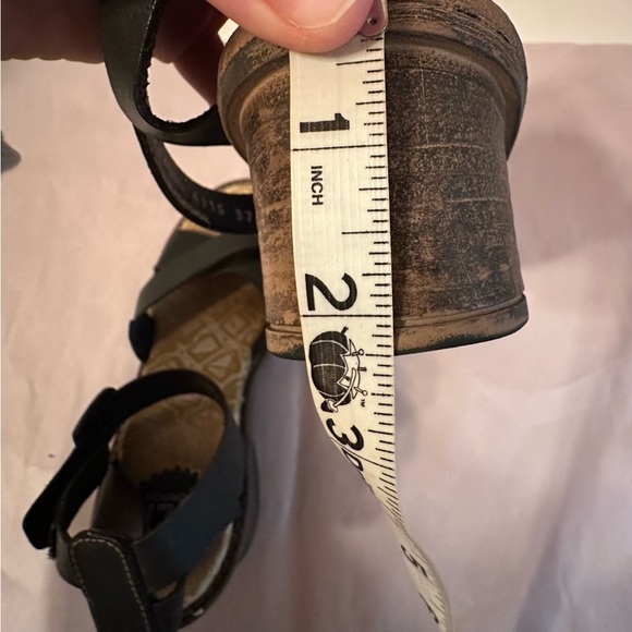 Black leather sandals - Picture 7 of 7